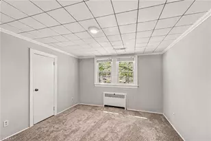 711 Quaker Ln, High Point, NC 27262 - Photo 16