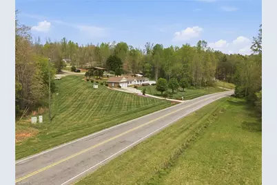 7352 Nc Highway 18, Boomer, NC 28606 - Photo 2