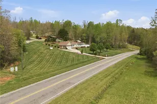 7352 Nc Hwy 18, Boomer, NC 28606 - Photo 2