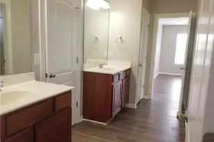 108 N Honey Locust Dr, Thomasville, NC 27360 - Photo 8