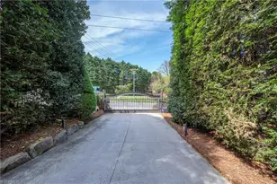 4090 Carriage Manor Cove, Winston-Salem, NC 27106 - Photo 48