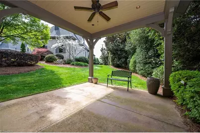 4090 Carriage Manor Cove, Winston-Salem, NC 27106 - Photo 36
