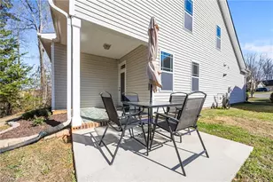 1208 Yellow Wood Dr, Mebane, NC 27302 - Photo 42
