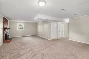 8140 Vance Rd, Kernersville, NC 27284 - Photo 16