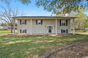 8140 Vance Rd, Kernersville, NC 27284 - Photo 2