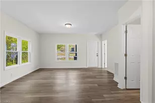 629 Lee St, Eden, NC 27288 - Photo 6