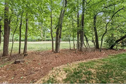 2519 Cottage Place, Greensboro, NC 27455 - Photo 24
