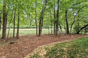 2519 Cottage Pl, Greensboro, NC 27455 - Photo 24