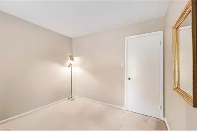 2519 Cottage Place, Greensboro, NC 27455 - Photo 18