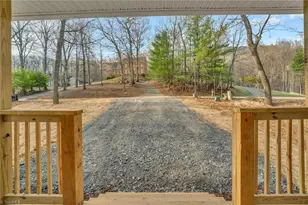 360 Laurel Ln, Jefferson, NC 28640 - Photo 4