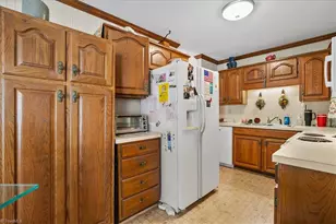 5 Yeardleys Ct, Greensboro, NC 27454 - Photo 14