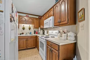 5 Yeardleys Ct, Greensboro, NC 27454 - Photo 16