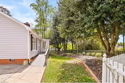 5 Yeardleys Court, Greensboro, NC 27454 - Photo 36