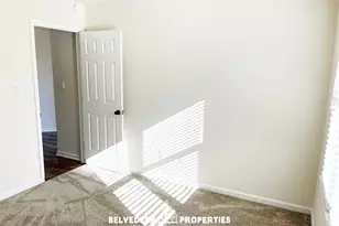 3726 Wayfarer Dr, Greensboro, NC 27410 - Photo 8