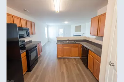 4478 Vernon Farms Boulevard, Kernersville, NC 27284 - Photo 4