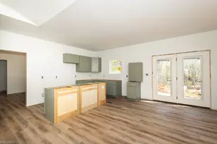 722 Cypress Hill Dr, Eden, NC 27288 - Photo 6