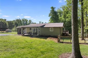 980 W Slate Mine Rd, Denton, NC 27239 - Photo 2