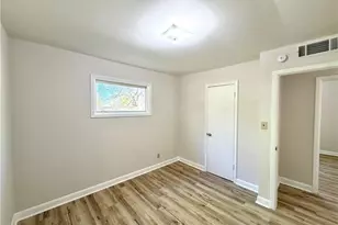 4224 Kildare Dr, Greensboro, NC 27405 - Photo 12