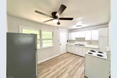 4224 Kildare Drive, Greensboro, NC 27405 - Photo 6