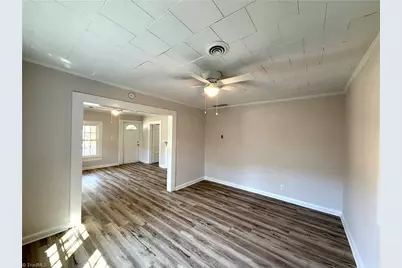 3414 Summit Avenue, Greensboro, NC 27405 - Photo 8