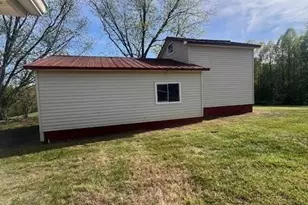 1721 Garner Rd, Yadkinville, NC 27055 - Photo 4