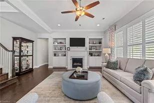 720 Sugarberry Ln, Greensboro, NC 27455 - Photo 6