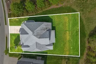 720 Sugarberry Ln, Greensboro, NC 27455 - Photo 2