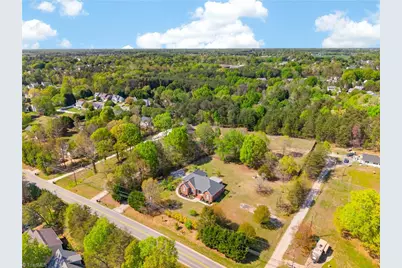2027 Whites Mill Road, High Point, NC 27265 - Photo 2