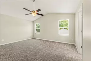 4586 Sun Valley Ln, Kernersville, NC 27284 - Photo 10