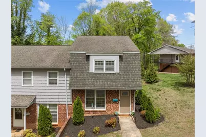 1105 Robin Hood Road #F, High Point, NC 27262 - Photo 2