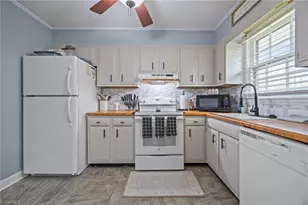 1105 Robin Hood Rd, High Point, NC 27262 - Photo 14