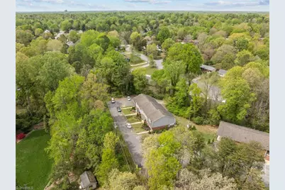 1105 Robin Hood Road #F, High Point, NC 27262 - Photo 36