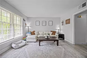 1105 Robin Hood Rd, High Point, NC 27262 - Photo 6