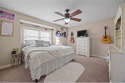 1105 Robin Hood Road #F, High Point, NC 27262 - Photo 18