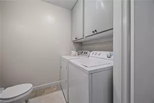 1105 Robin Hood Rd, High Point, NC 27262 - Photo 10