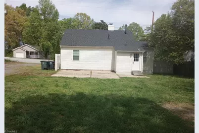 419 W Vandalia Road, Greensboro, NC 27406 - Photo 2