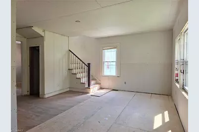 209 6th Avenue, Mayodan, NC 27027 - Photo 2