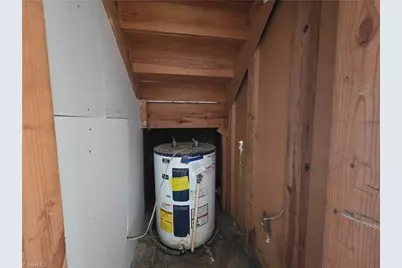 209 6th Avenue, Mayodan, NC 27027 - Photo 16