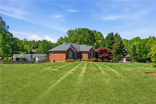 4505 Eden Terrace Dr, Kernersville, NC 27284 - Photo 2