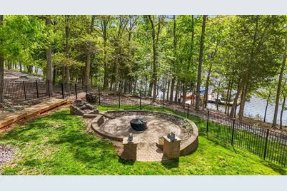 135 Harbor Drive W, Lexington, NC 27292 - Photo 8