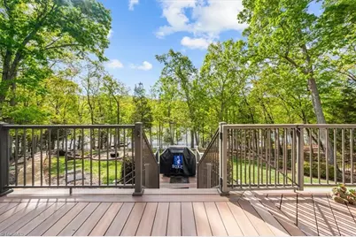 135 Harbor Drive W, Lexington, NC 27292 - Photo 2