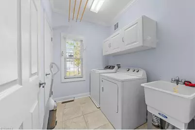 135 Harbor Drive W, Lexington, NC 27292 - Photo 32