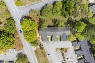 2218 Shadow Valley Rd, High Point, NC 27265 - Photo 2