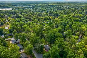 108 Spillsbury Ct, Clemmons, NC 27012 - Photo 2