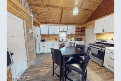 296 N Franklin Road, Mount Airy, NC 27030 - Photo 18