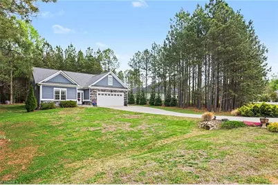 820 Sunset Pointe Drive, Salisbury, NC 28146 - Photo 4