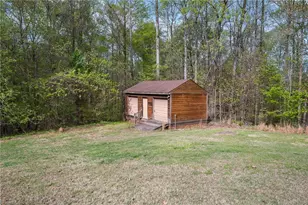 391 Lake Hill Dr, Thomasville, NC 27360 - Photo 14
