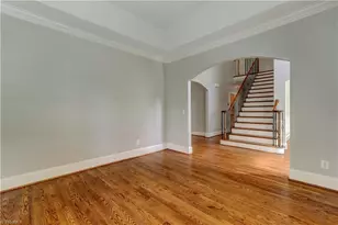 2436 N Beech Ln, Greensboro, NC 27455 - Photo 8