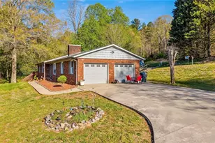 5215 Statesville Rd, North Wilkesboro, NC 28659 - Photo 4