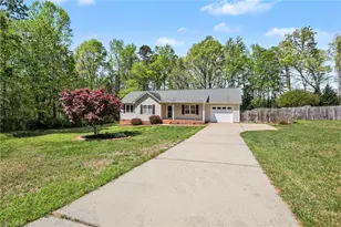 2618 Rocky Branch Rd, Walkertown, NC 27051 - Photo 2